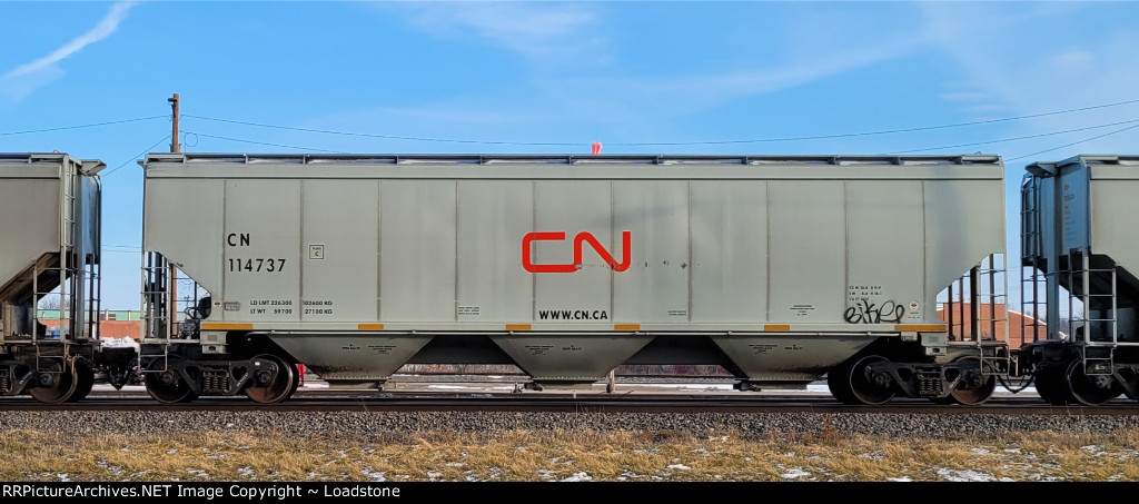 CN 114737